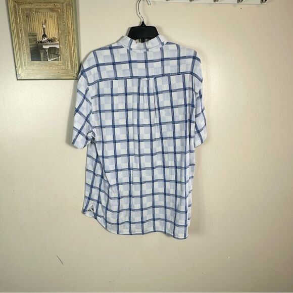 Tommy Bahama Blue and White Casual Button Down Shirt - Picture 11 of 11